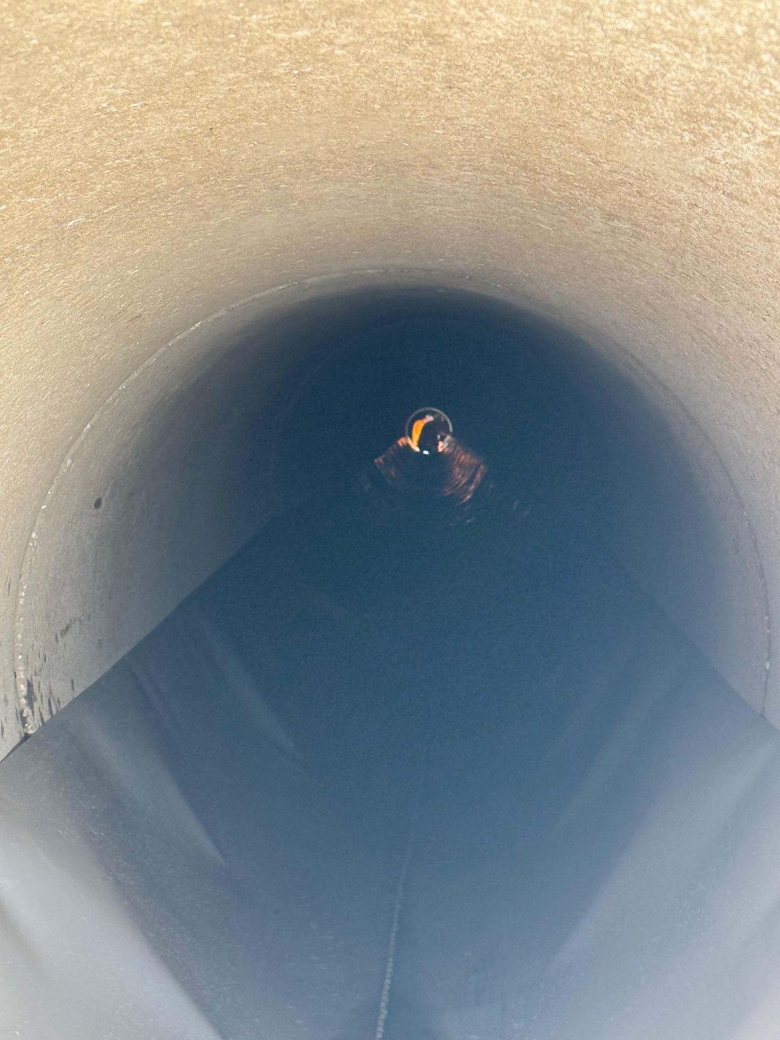 consorzio-bonifica-calabria-la-calza-che-aggiusta-le-tubazio