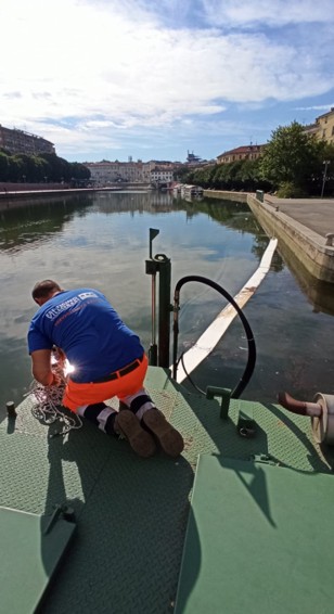 sversamento-idrocarburi-nel-naviglio-grande-et-villoresi-in-